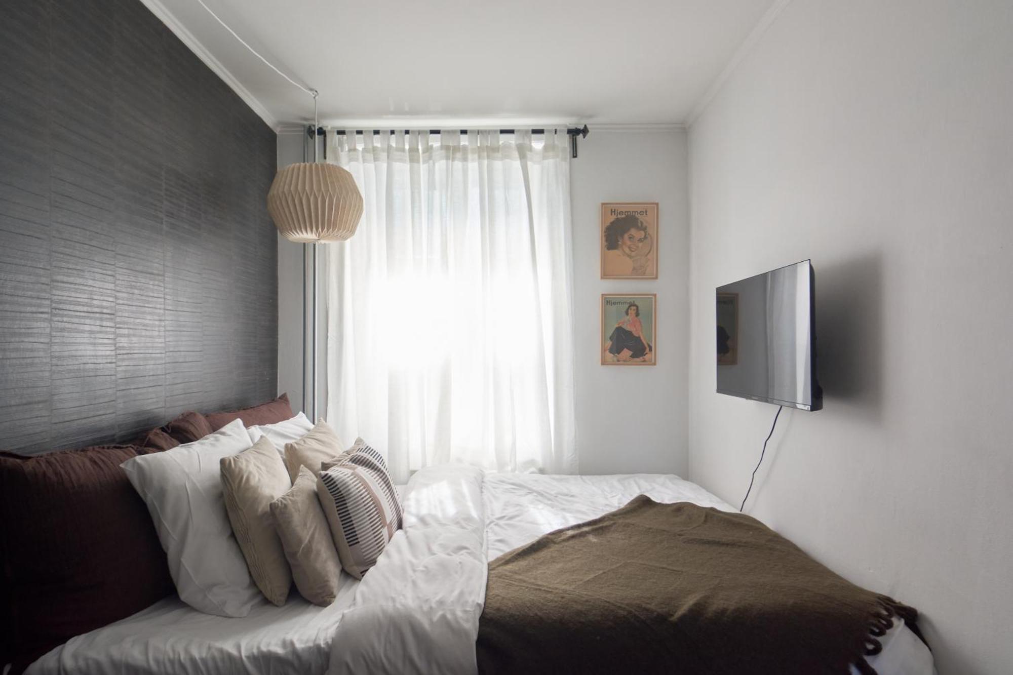 Unique In Great Location Apartment *
